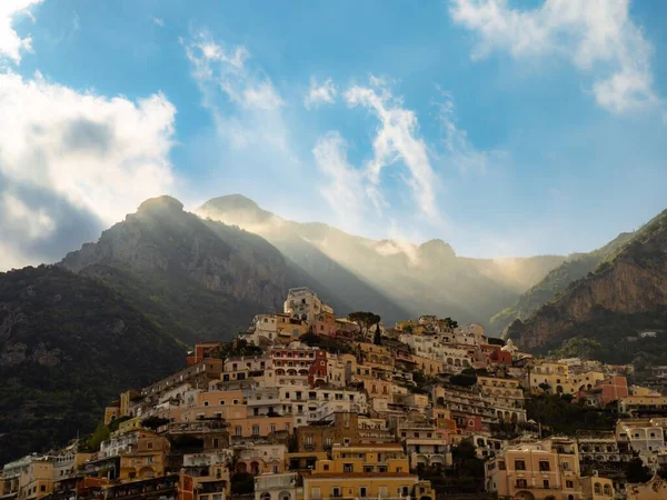 Positano Vid Solnedgången Godrays Amalfi Kusten — Stockfoto