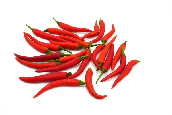 Een Tcloseup Chili Pepers Geïsoleerd Een Witte Achtergrond — Stockfoto