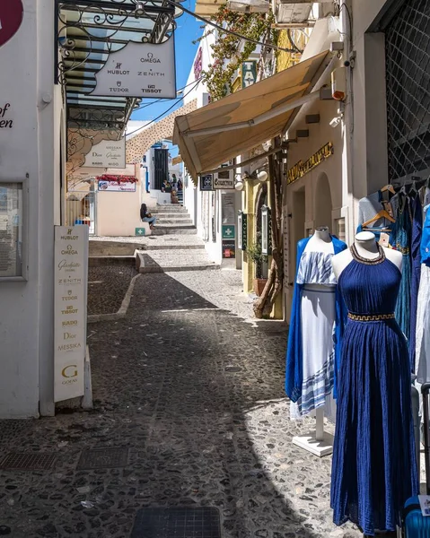 Fira Santorini Greece Apr 2022 Alley Typical Shops Fira Main — Stock Photo, Image