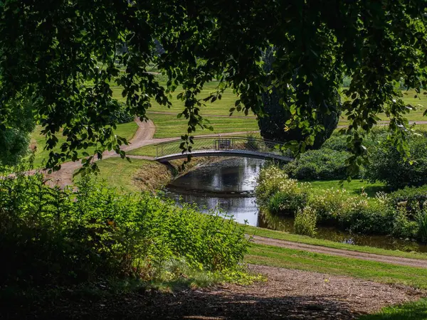 Natural Landscape View Green Countryside Small Bridge River — Stock Photo, Image