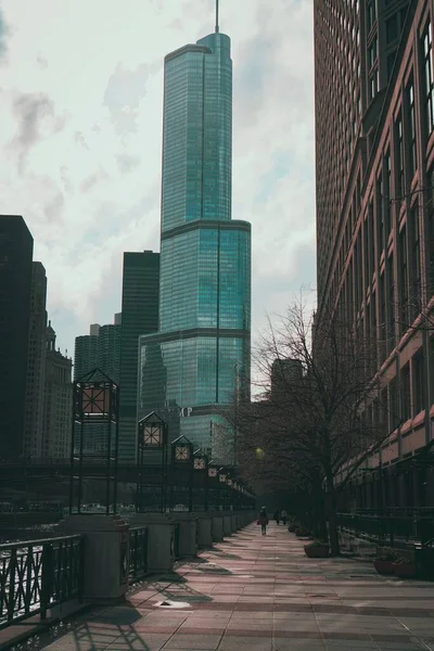 Paysage Urbain Avec Des Bâtiments Des Tours Modernes Par Une — Photo