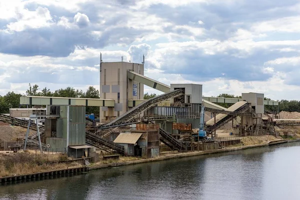 Edificios Industriales Oxidados Orilla Del Río Maas Los Países Bajos — Foto de Stock