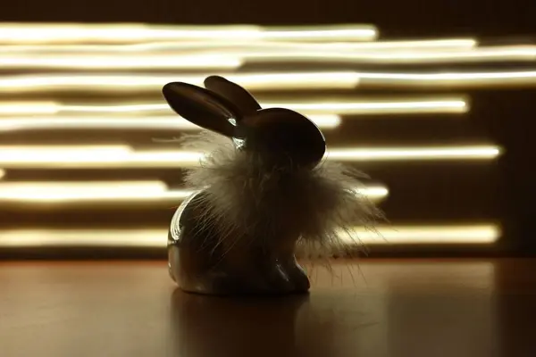 Odada Bir Tavşan Dekoru — Stok fotoğraf