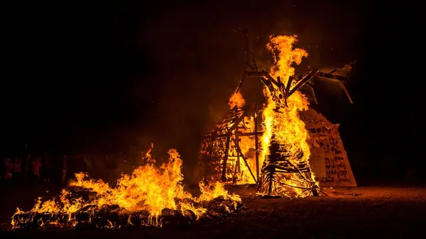 Festival Africano Ardiente Con Llamas Oscuridad —  Fotos de Stock