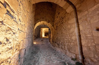 İtalya, Temmuz 2022: Puglia 'daki Tremiti Adaları' ndaki San Nicola adasının mimari detayları