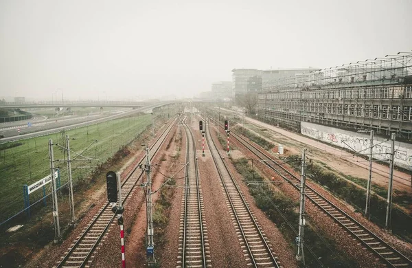 华沙大雾天气下的铁路 — 图库照片