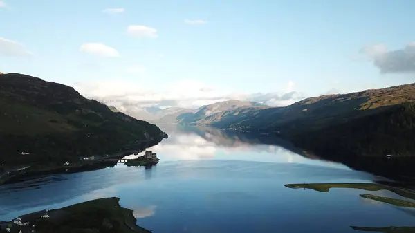 Letecký Pohled Horskou Krajinu Eilean Donan Západní Vysočině Skotska — Stock fotografie