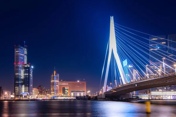 Het Prachtige Uitzicht Erasmusbrug Avonds Nederland — Stockfoto
