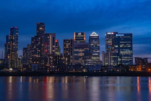 Horizonte Río Tranquilo Del Támesis Londres Reino Unido —  Fotos de Stock