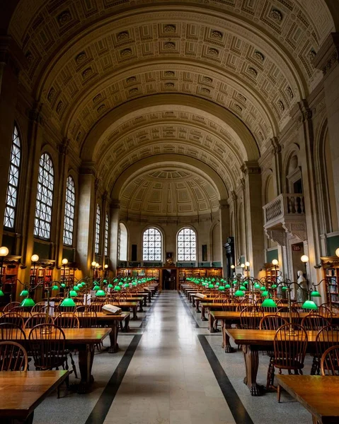 Wnętrze Biblioteki Publicznej Bostonie — Zdjęcie stockowe