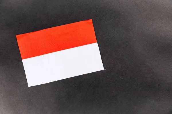 Sebuah Gambar Close Bendera Indonesia Pada Latar Belakang Gelap Dengan — Stok Foto