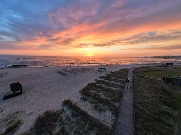 Une Vue Panoramique Sur Une Passerelle Une Belle Plage Coucher — Photo