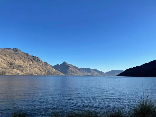 Una Hermosa Vista Lago Las Montañas Queenstown Nueva Zelanda —  Fotos de Stock