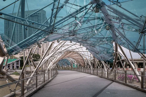 内側から見たシンガポールヘリックス橋の眺め — ストック写真