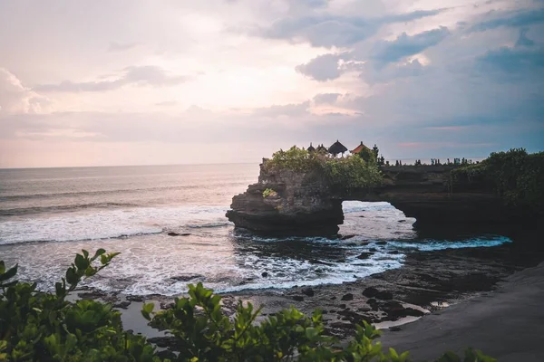 Small Temple Tanah Lot Cliff Water Bali Indonesia — Stock Photo, Image