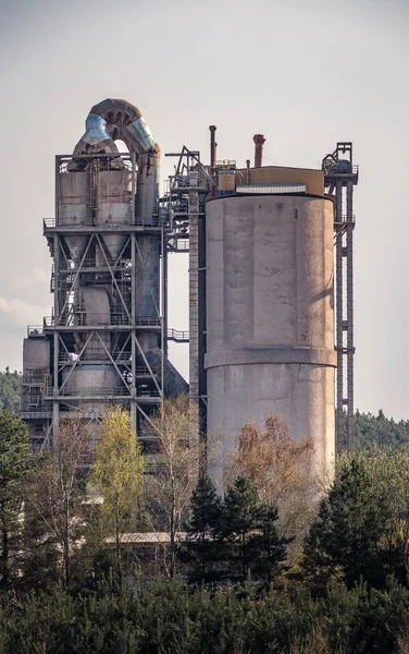 Ett Vertikalt Skott Industriugn Vid Cementbearbetningsanläggning Malogoszcz Polen — Stockfoto