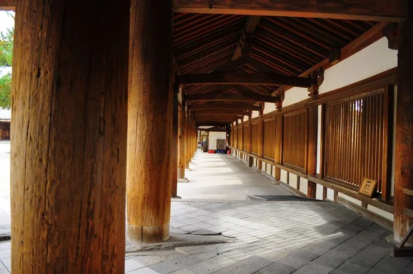 Largo Pasillo Madera Hecho Con Estilo Japonés —  Fotos de Stock