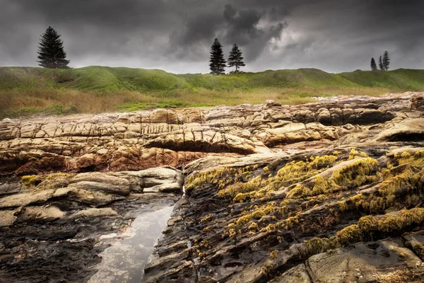 Paysage Idyllique Cap Oriental Avec Des Collines Pittoresques Ciel Sombre — Photo