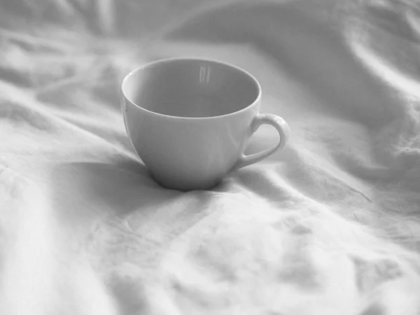 Shot White Tea Cup Bed — Stock Photo, Image