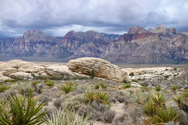 Una Hermosa Toma Montañas Red Rock Canyon Desierto Mojave — Foto de Stock