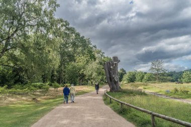 Staffordshire Lakeside yolu güneşli bir gün manzarası, Stoke-on-Trent, İngiltere