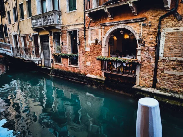 Tiro Ruas Veneza Com Água — Fotografia de Stock