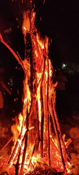 Vertical Shot Burning Bonfire — Stock Photo, Image