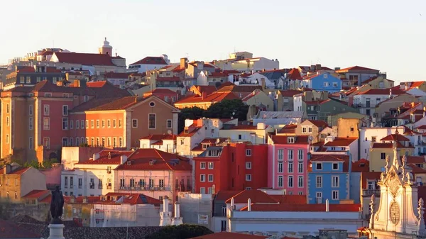 Skyline Färgglada Hus Lissabon Det Varma Ljuset Från Solnedgången Portugal — Stockfoto