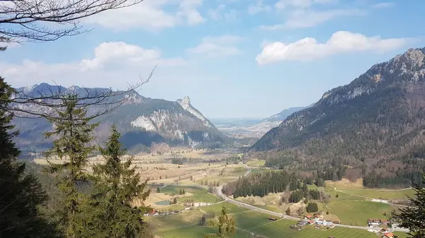 Een Vanuit Lucht Uitzicht Bergen Een Zonnige Dag — Stockfoto