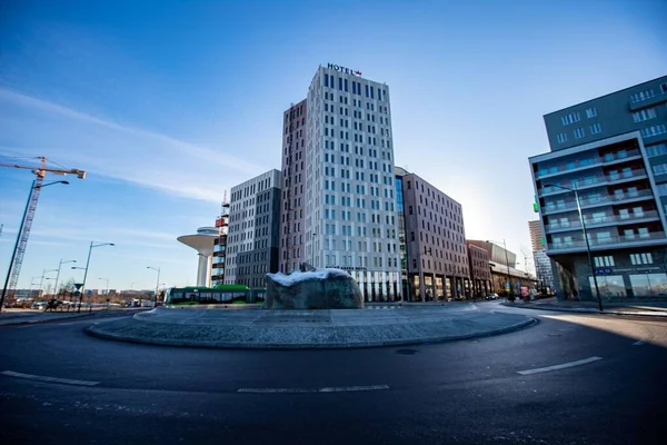 Widok Malmo Arena Hotel Fontanną Grafiką Przed Nim — Zdjęcie stockowe