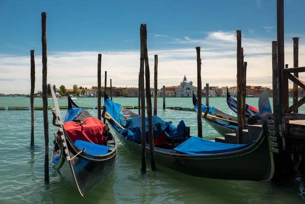 Beau Cliché Gondoles Sur Fond San Giorgio Maggiore Venise — Photo