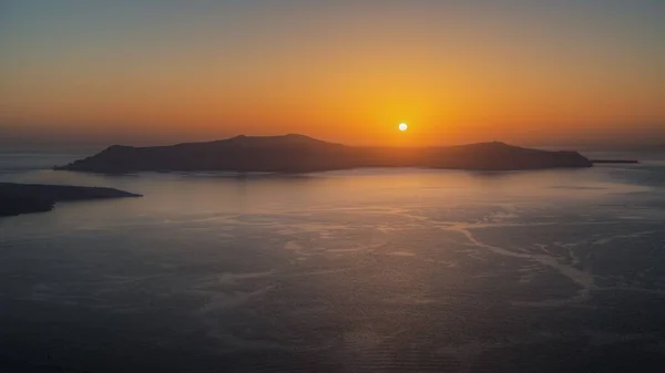 Amazing Landscape Beautiful Sunset Thirasia Island Viewd Santorini Greece — Stock Photo, Image