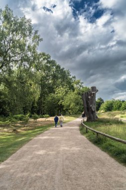 Staffordshire Lakeside yolu güneşli bir gün manzarası, Stoke-on-Trent, İngiltere