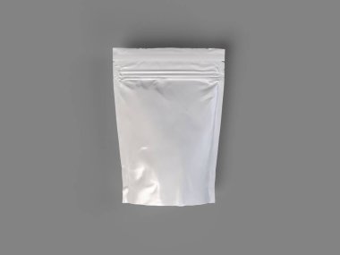 Gri arkaplanda izole edilmiş beyaz boş paketlemenin 3B görüntüsü