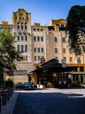 Pearl Brewery Bölgesi 'ndeki Hotel Emma' nın dikey çekimi.