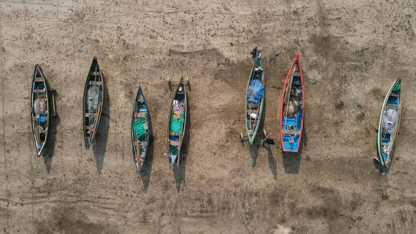 Una Toma Aérea Kayaks Estacionados Arena — Foto de Stock