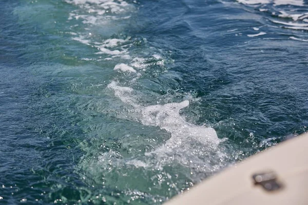 Closeup Bubbling Blue Water Back Motorboat — Stock Photo, Image