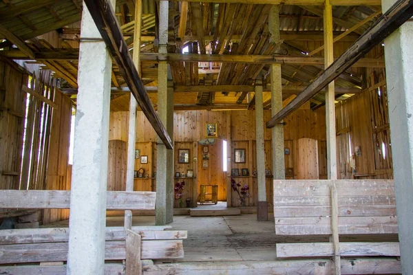 Het Interieur Van Oude Houten Kerk Samegrelo Georgië Met Foto — Stockfoto