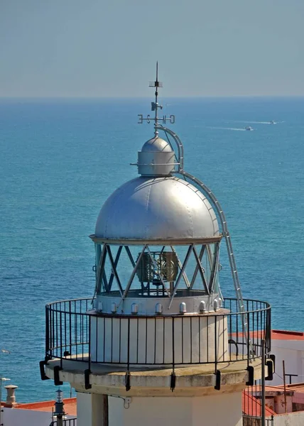 Sommet Phare Peniscola Sur Fond Mer Bleue — Photo