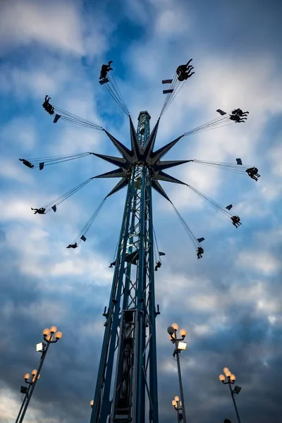 Una Veduta Basso Attrazione Negli Hoppings Town Moor Sotto Cielo — Foto Stock