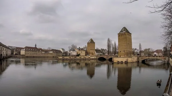 Die Türme Der Mittelalterlichen Brücke Ponts Couverts Straßburg Elsass Frankreich — Stockfoto