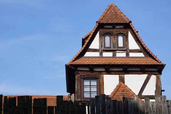 Krásný Poloroubený Dům Dřevěným Laťkovým Plotem Baden Wuerttembersku — Stock fotografie