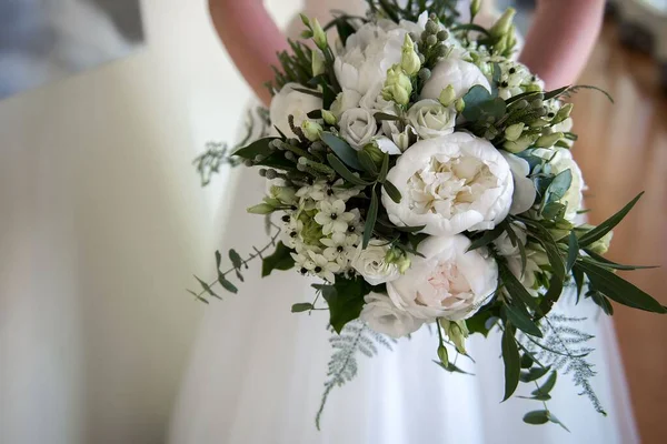 Beautiful Bouquet Peonies Bride Hands — Stock Photo, Image