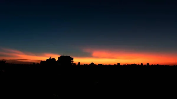 Een Prachtig Shot Van Avond Brandende Zonsondergang Aan Horizon Van — Stockfoto