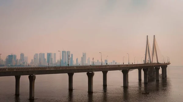 在一个阴郁的日子里 印度孟买Bandra Worli Sea Link大桥的风景 — 图库照片