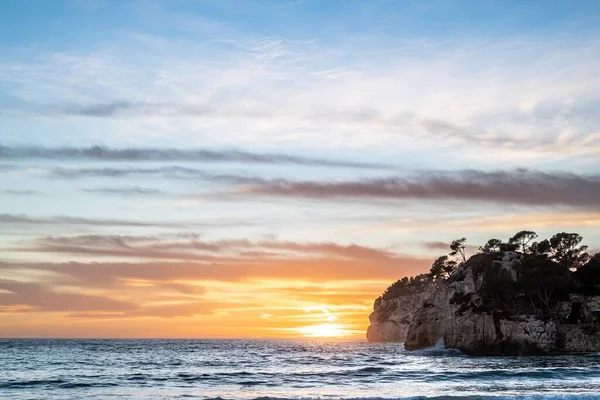 Fascinerande Scen Vacker Solnedgång Till Horisonten Från Cala Galdana Ferreries — Stockfoto