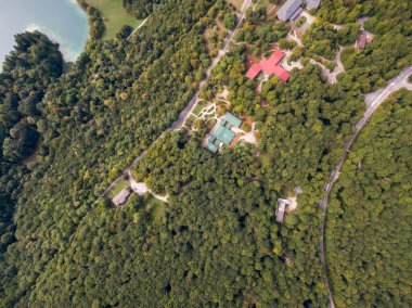 Hırvatistan 'daki Plitvice Gölleri Ulusal Parkı' nın havadan görünüşü