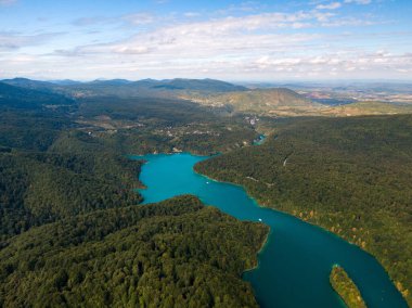 Hırvatistan 'daki Plitvice Gölleri Ulusal Parkı' nın havadan görünüşü