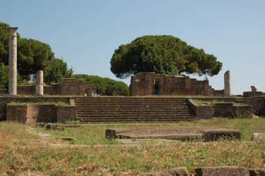 İtalya 'daki Ostia Antika arkeolojik sahasının antik tarihi kalıntıları