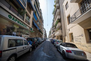 Hidra Adası, Athness, Yunanistan 'daki cadde ve binaların güzel bir görüntüsü